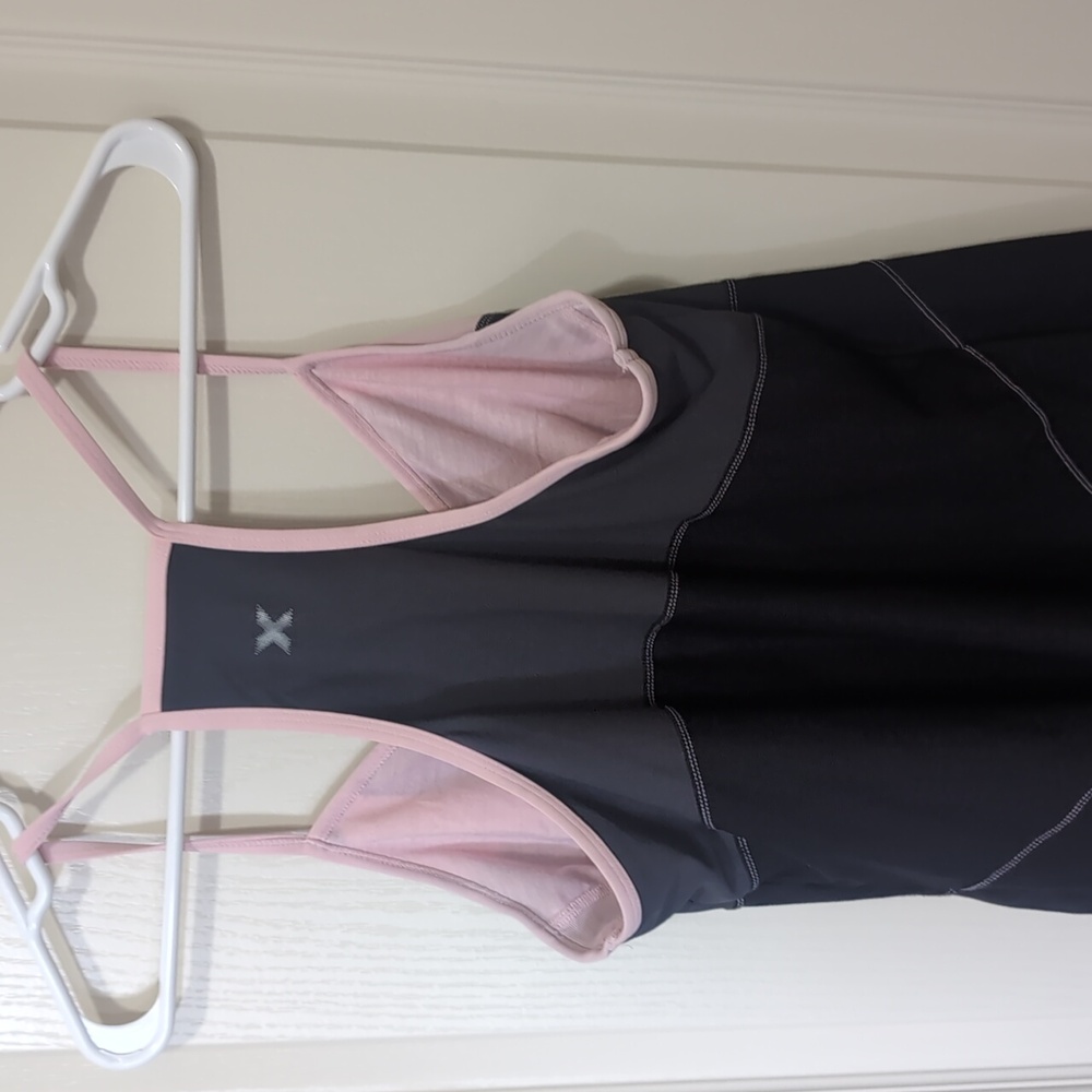 Workout top - Picture 4 of 5
